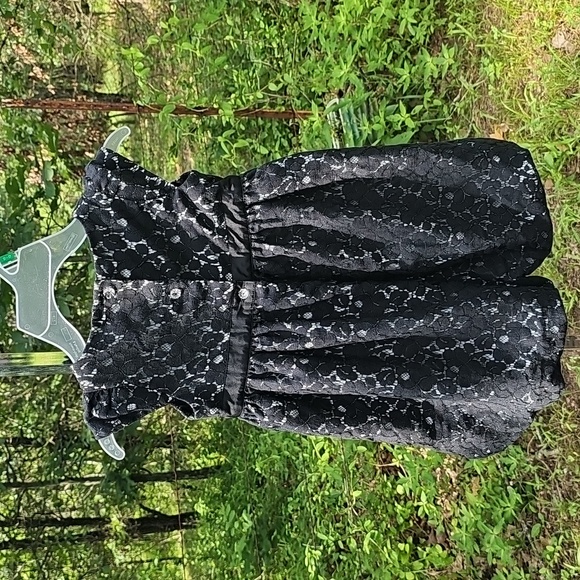 babyGap Girl Sz 5 Black Lace Like Material Over Light Fabric Bubble Dress w/Bow - Picture 2 of 15